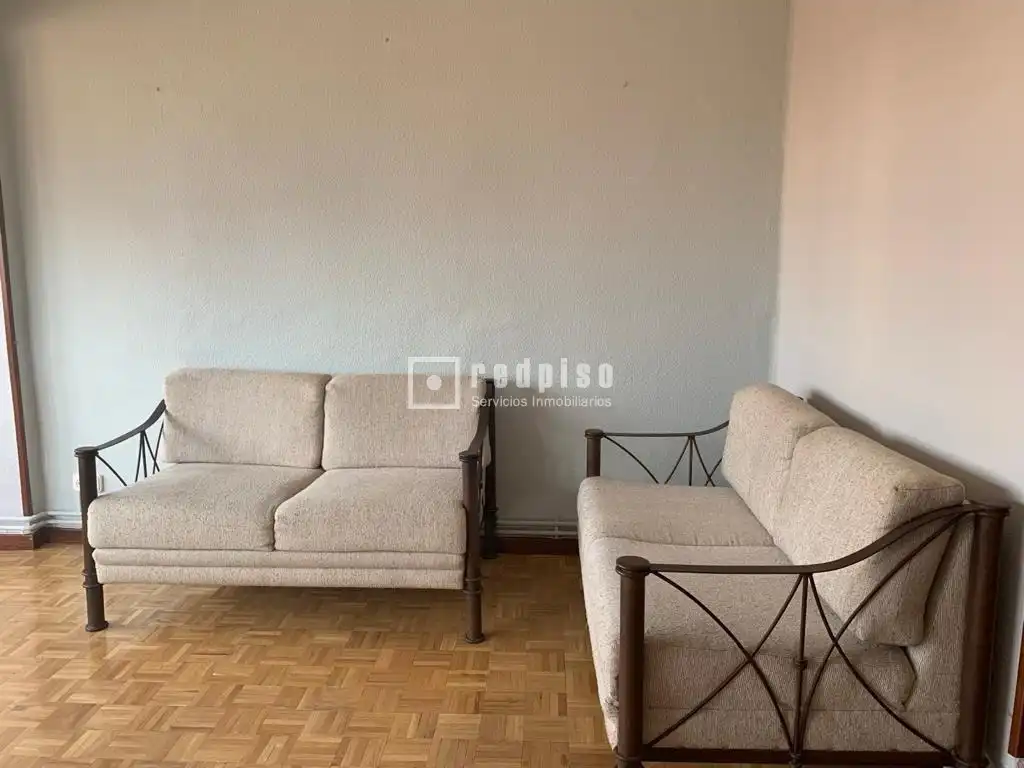 Sala d'estar de Pis en venda en Madrid amb Aire condicionat, Calefacció i Parquet
