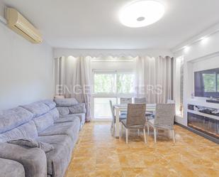 Sala d'estar de Apartament en venda en  Barcelona Capital amb Aire condicionat