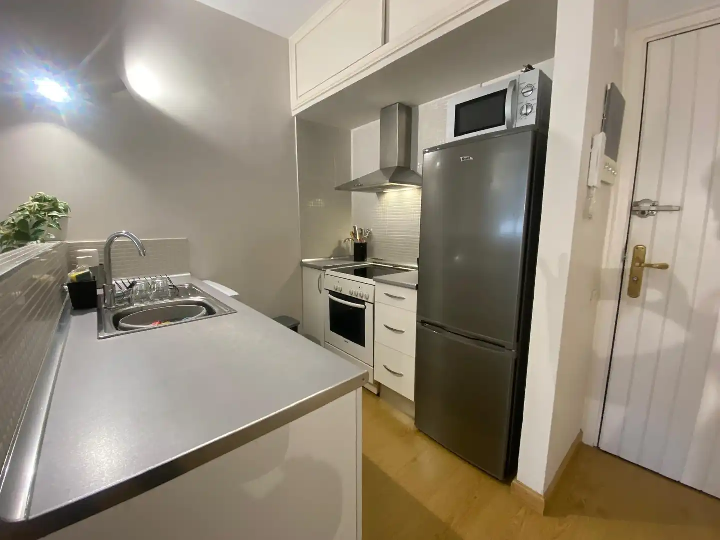 Apartament de lloguer a Avenida Juan XXIII, Ciudad Jardín