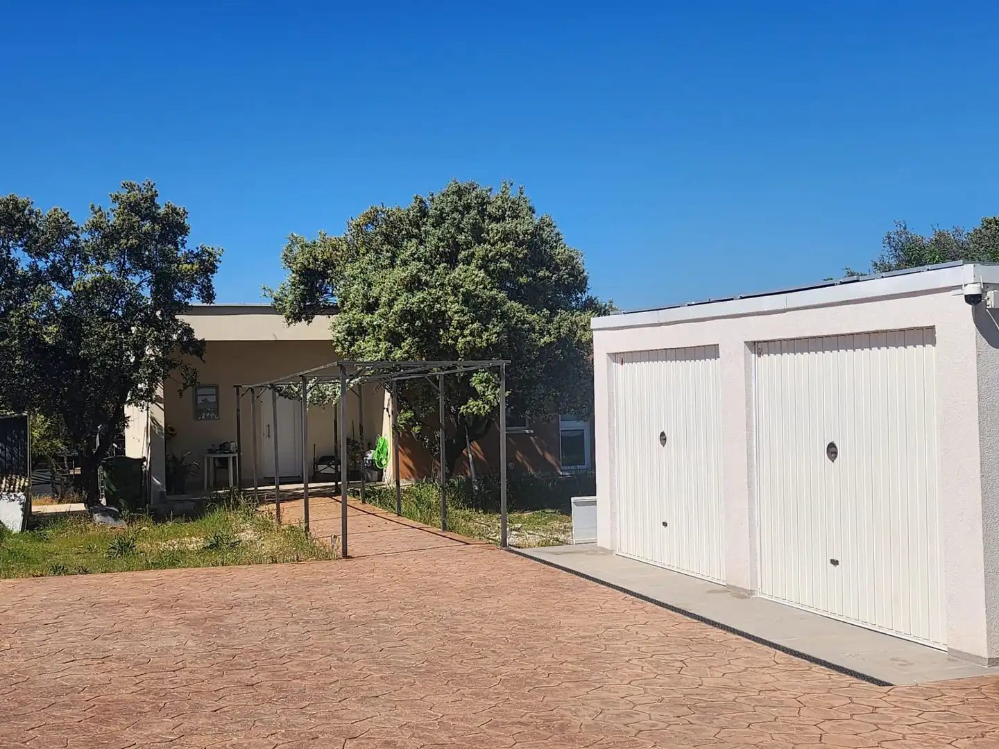 Vista exterior de Casa o xalet en venda en Valdemorillo amb Aire condicionat, Calefacció i Jardí privat