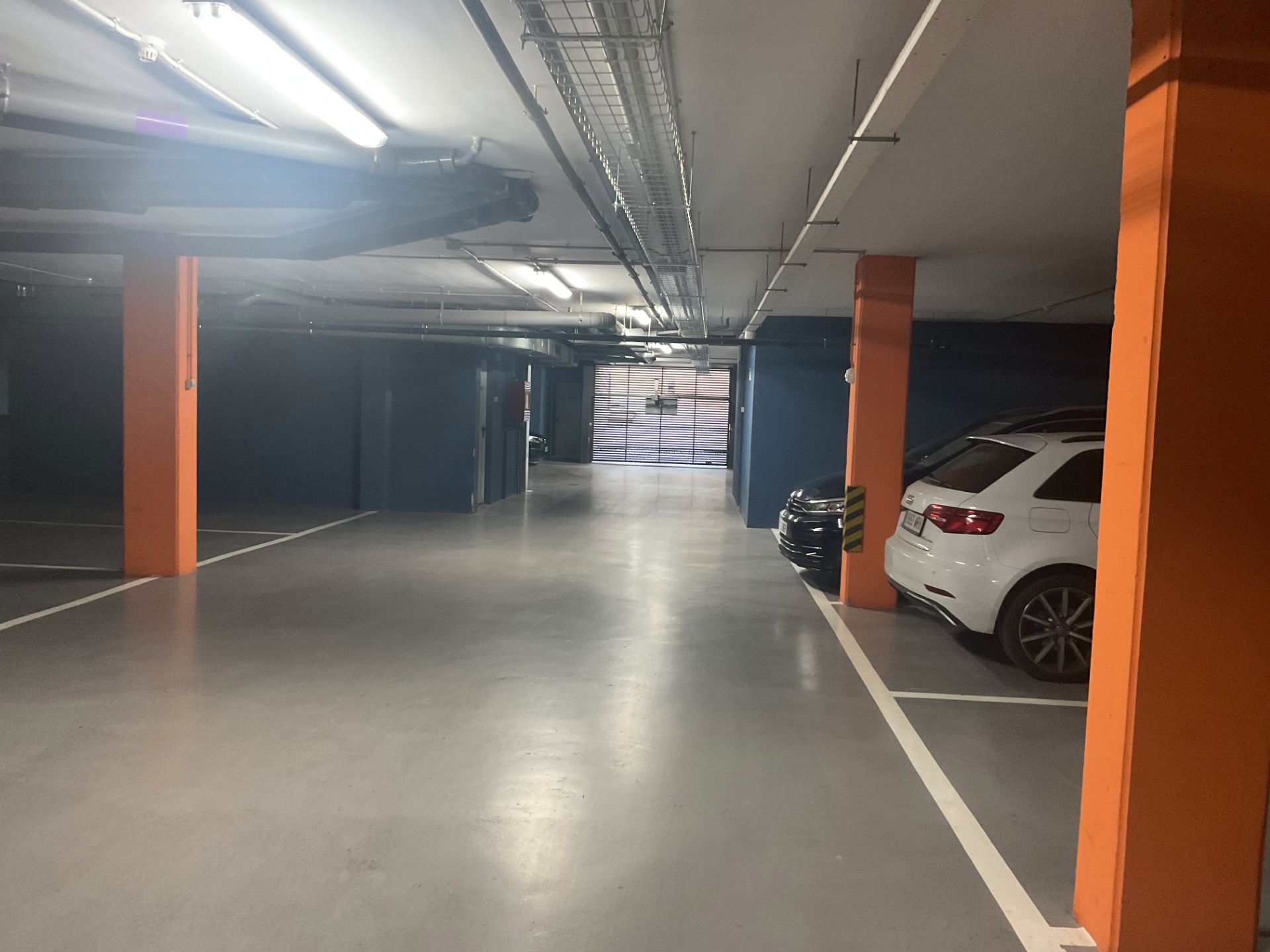 Aparcament de Garatge en venda en Sant Cugat del Vallès amb Alarma