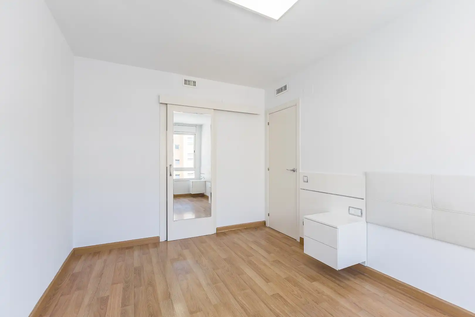 Habitación de Piso en venta en Molins de Rei con Aire acondicionado, Calefacción y Parquet