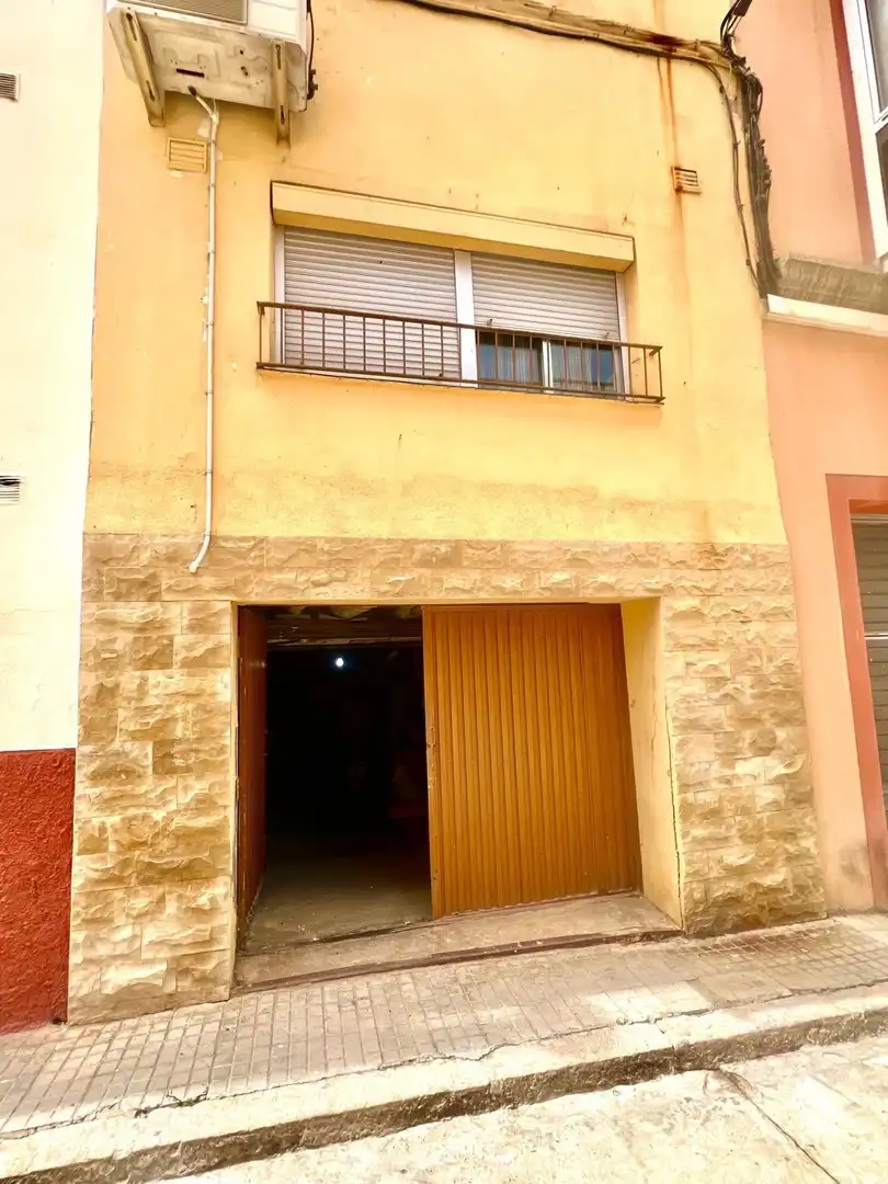 Vista exterior de Casa o xalet en venda en Riba-roja d'Ebre amb Aire condicionat, Calefacció i Terrassa