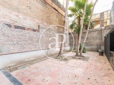 Maisonette mit Balkon zum Verkauf in Pau Claris