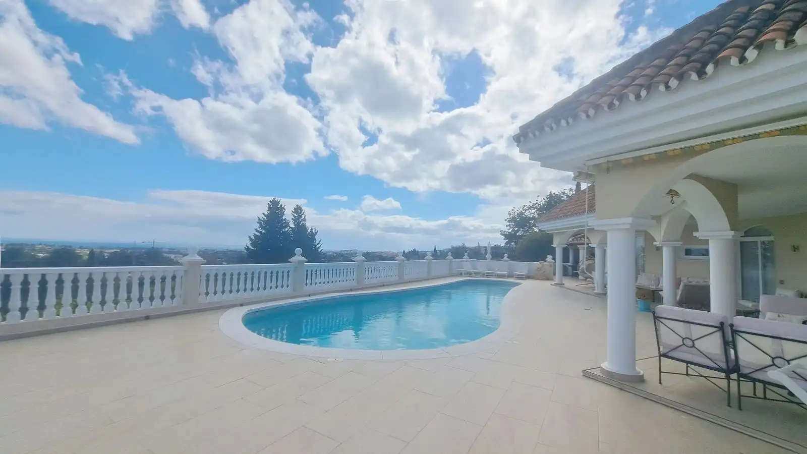 Chalet con piscina en venta en La Quinta, imagen 23