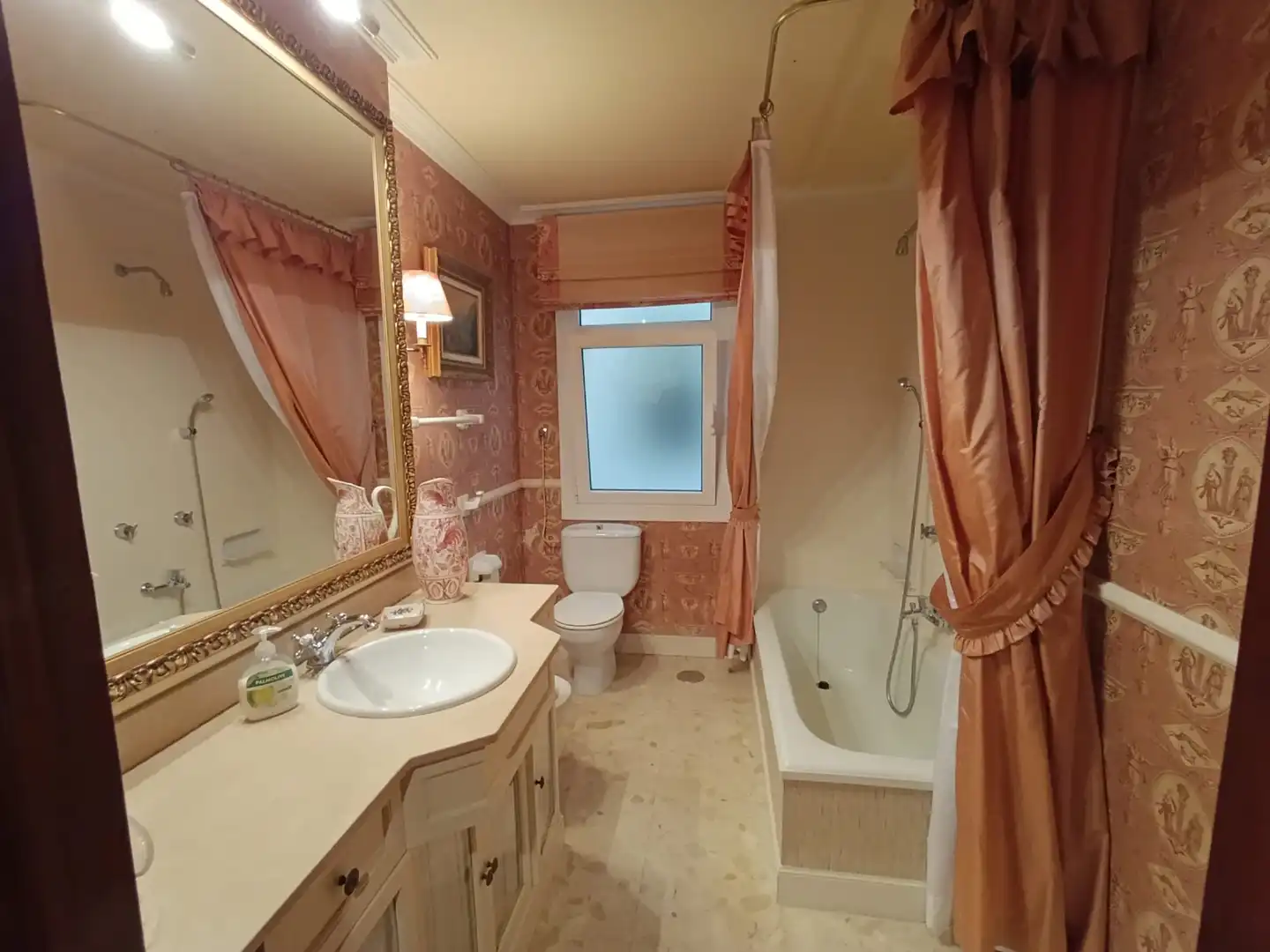 Baño de Piso en venta en Getxo  con Calefacción, Terraza y Trastero