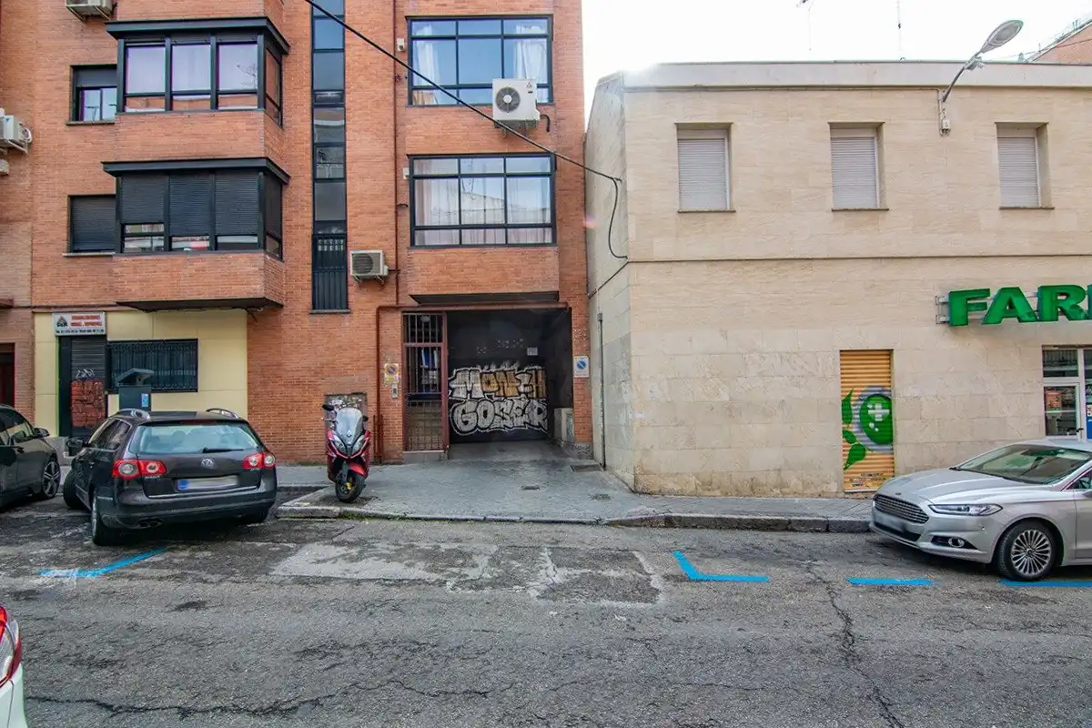 Außenansicht von Garage zur Miete in Madrid