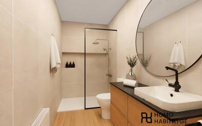 Bathroom of House or chalet for sale in Sabadell  with Air Conditioner, Heating and Parquet flooring