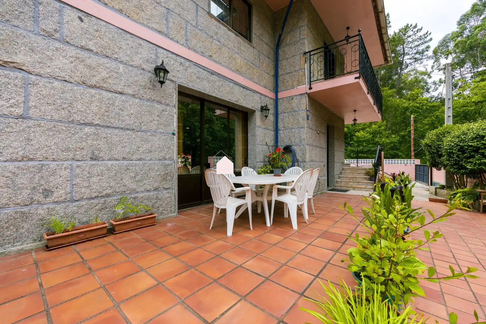 Terraza de Casa o chalet en venta en Gondomar con Calefacción, Jardín privado y Trastero