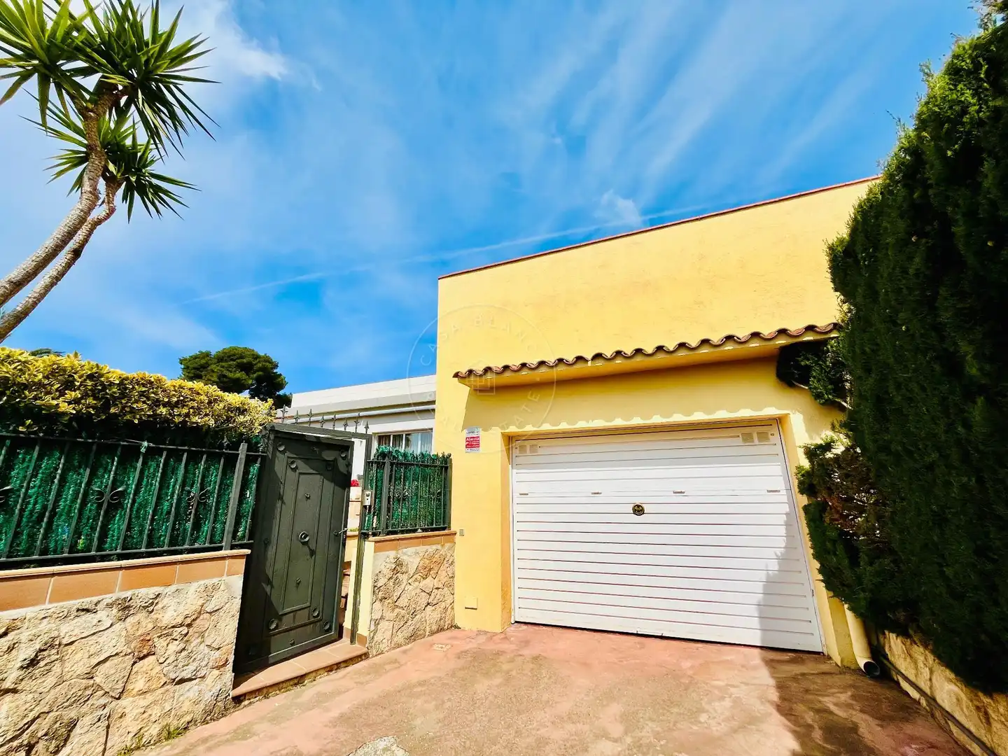 Vista exterior de Casa o xalet en venda en Lloret de Mar amb Aire condicionat, Calefacció i Jardí privat