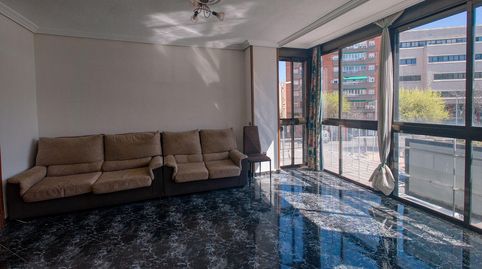 Photo 2 of Flat for sale in Ruiz Jimenez, 4, Avda de Madrid - Pº de la Estación, Jaén Capital