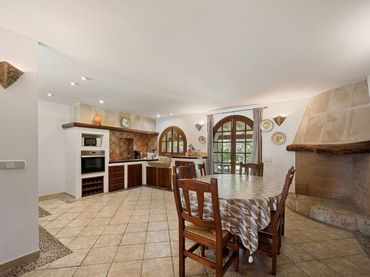 Casa rustica con balcone in vendita a Pollença Poble