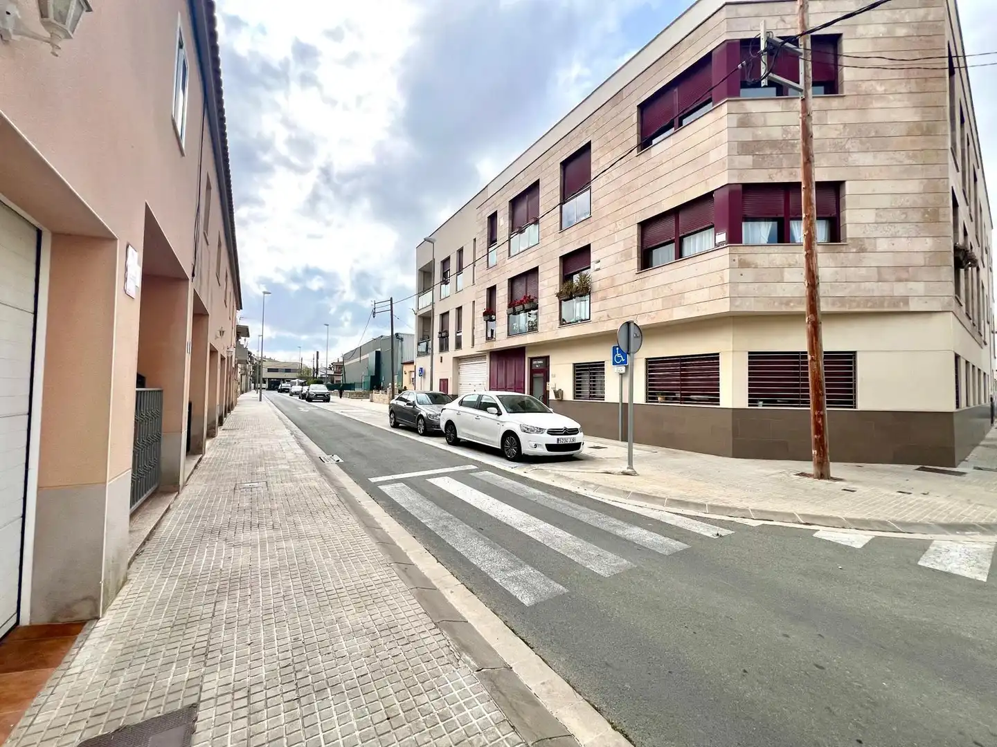 Vista exterior de Piso en venta en Deltebre con Alarma