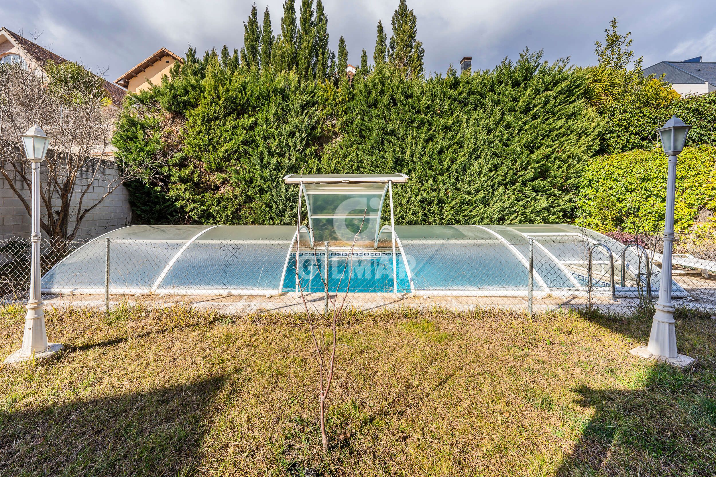 Piscina de Casa o xalet en venda en Pozuelo de Alarcón amb Calefacció, Jardí privat i Piscina