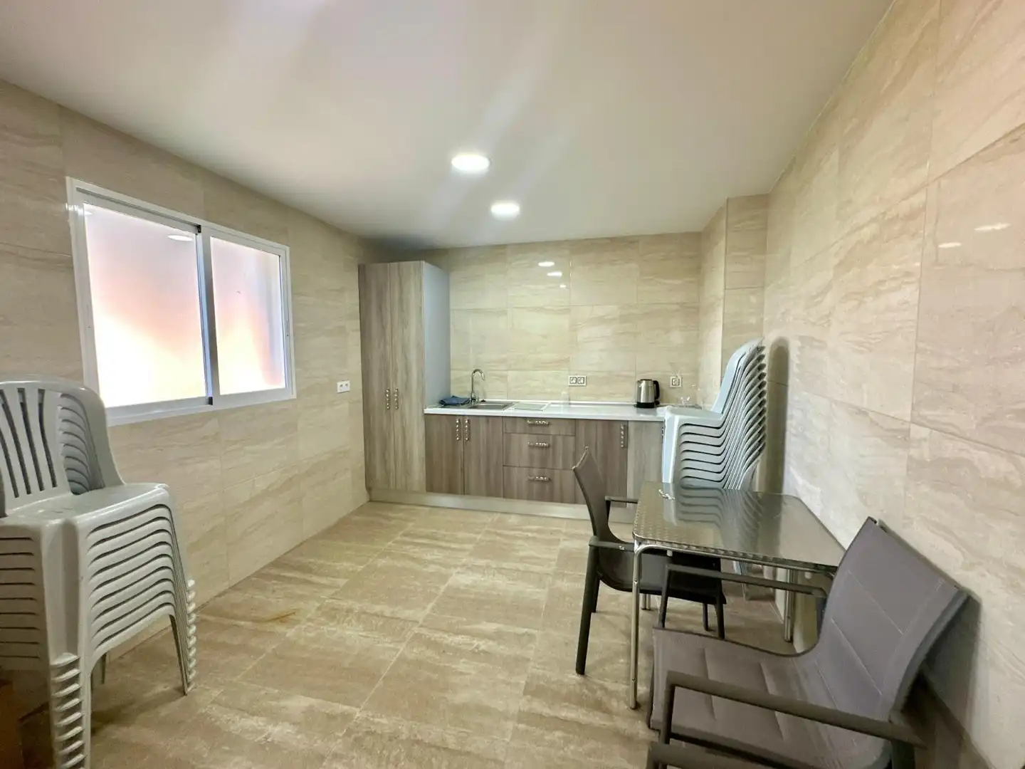 Cuina de Casa o xalet en venda en Alicante / Alacant amb Aire condicionat, Jardí privat i Terrassa