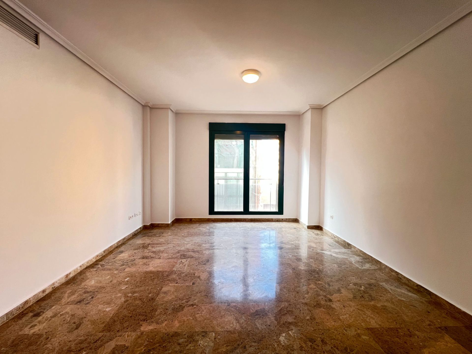 Piso de alquiler en Avinguda del Camí Nou, Avenida de la Paz