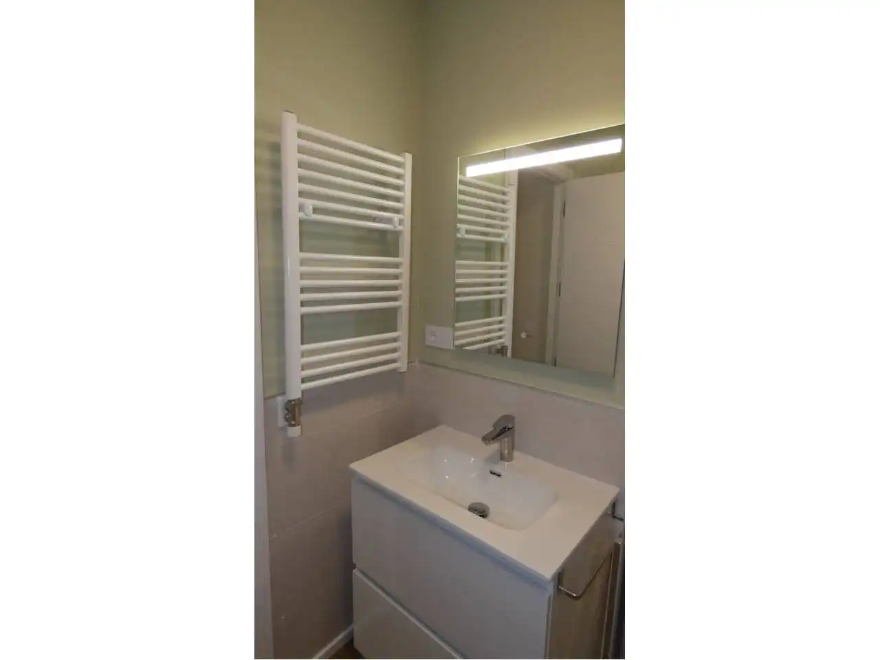 Baño de Apartamento de alquiler en Toledo con Aire acondicionado, Calefacción y Amueblado