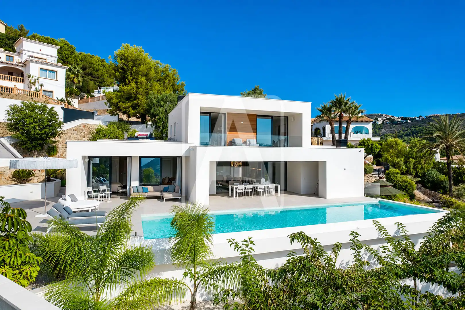 Detached house with pool for sale in Paichi