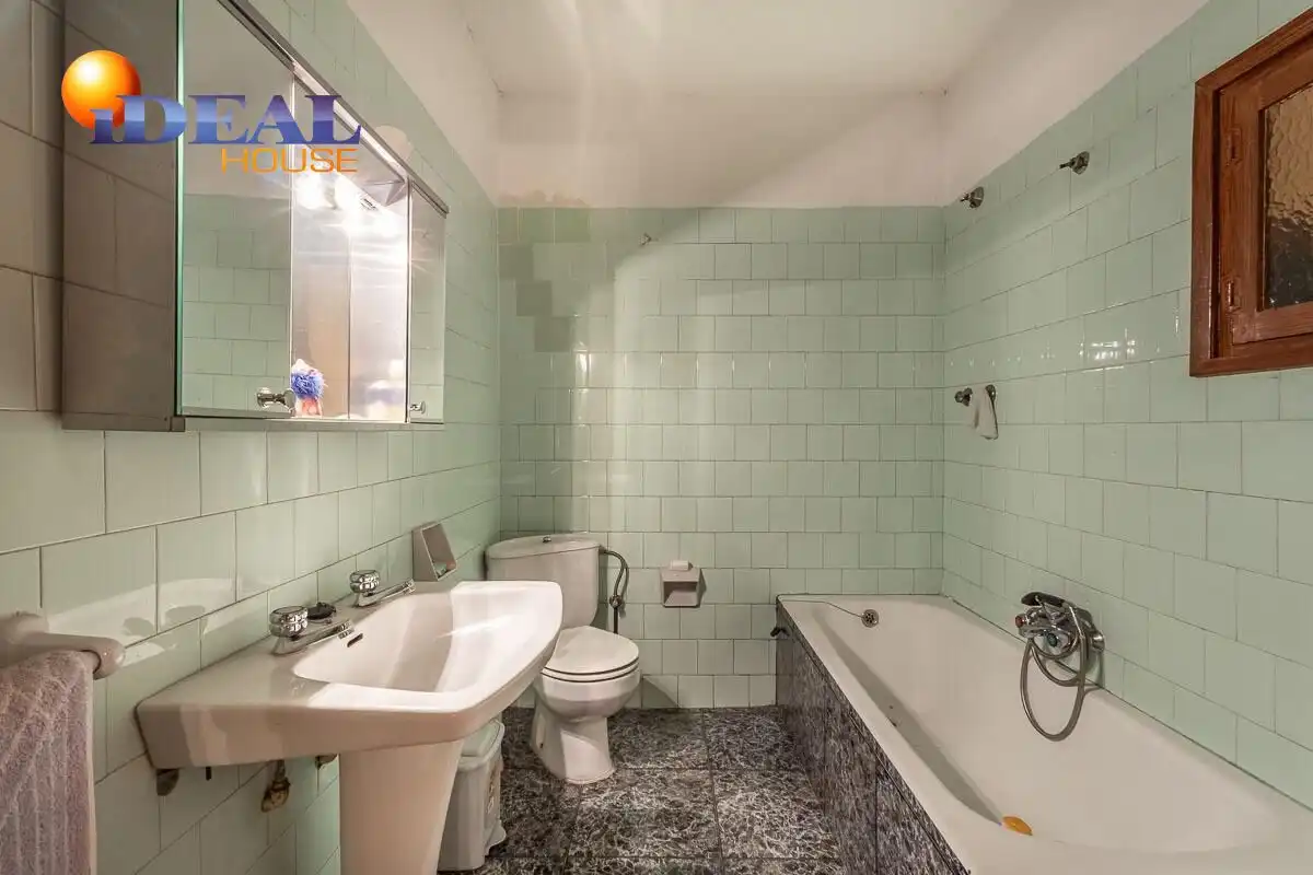 Bathroom of Houses for sale in Cijuela  with Terrace and Storage room