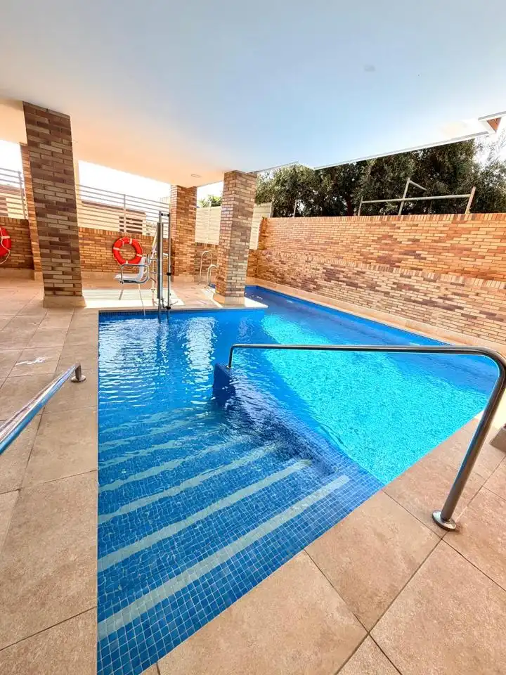 Swimming pool of Flat for rent in Roquetas de Mar  with Terrace, Furnished and Community pool