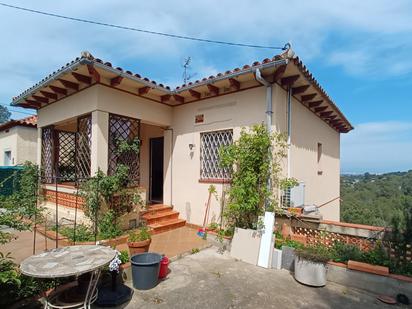 Exterior view of House or chalet for sale in Sant Cugat del Vallès  with Air Conditioner, Heating and Private garden