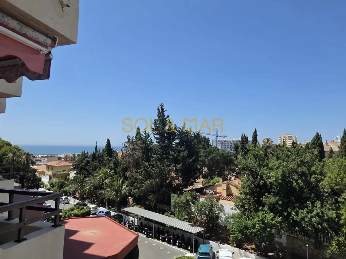 Außenansicht von Wohnung zum Verkauf in Torremolinos mit Klimaanlage, Heizung und Terrasse