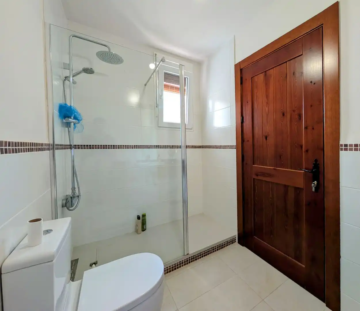 Bany de Casa o xalet en venda en Loja amb Calefacció, Jardí privat i Terrassa