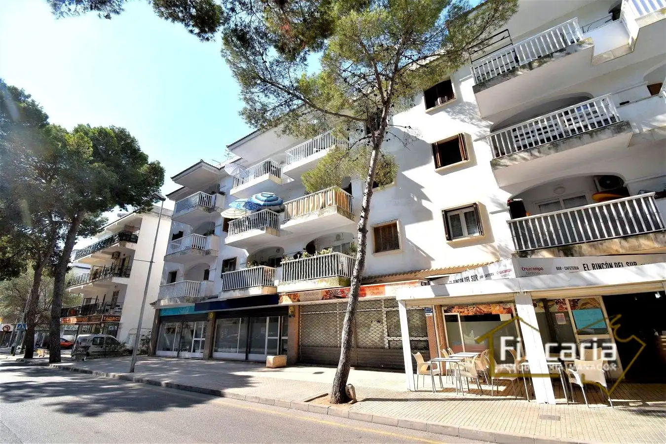 Vista exterior de Local en venta en Son Servera