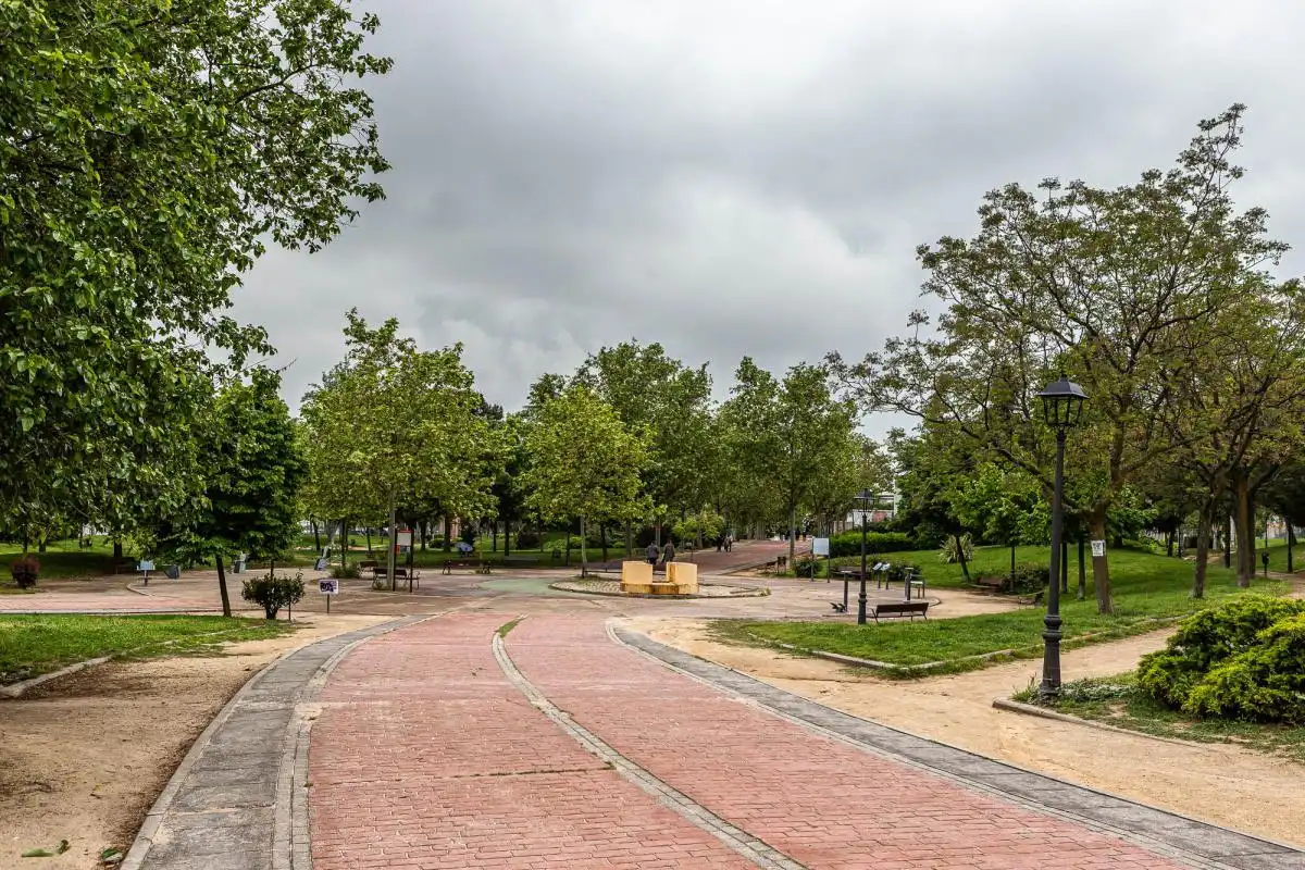 Außenansicht von Gebäude zum Verkauf in Alcorcón