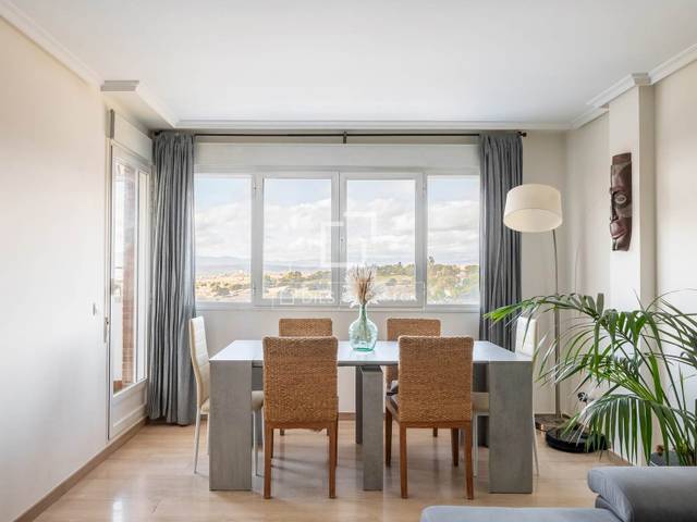 Piso en Venta en Golf - El Carralero