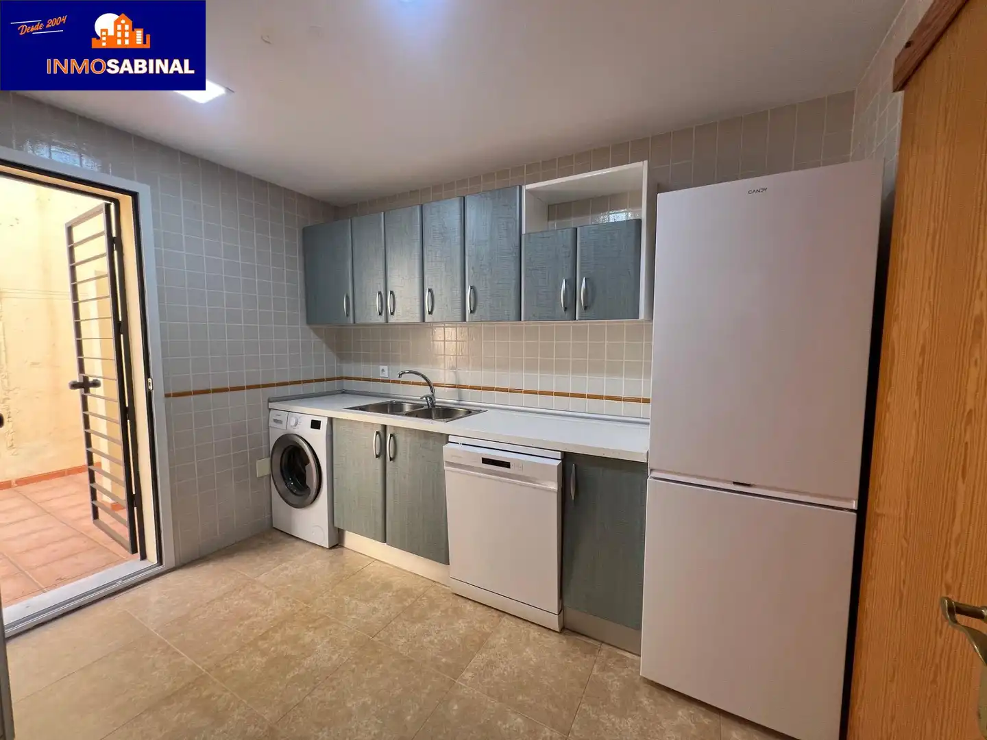 Cocina de Casa adosada de alquiler en Roquetas de Mar con Aire acondicionado, Terraza y Piscina comunitaria