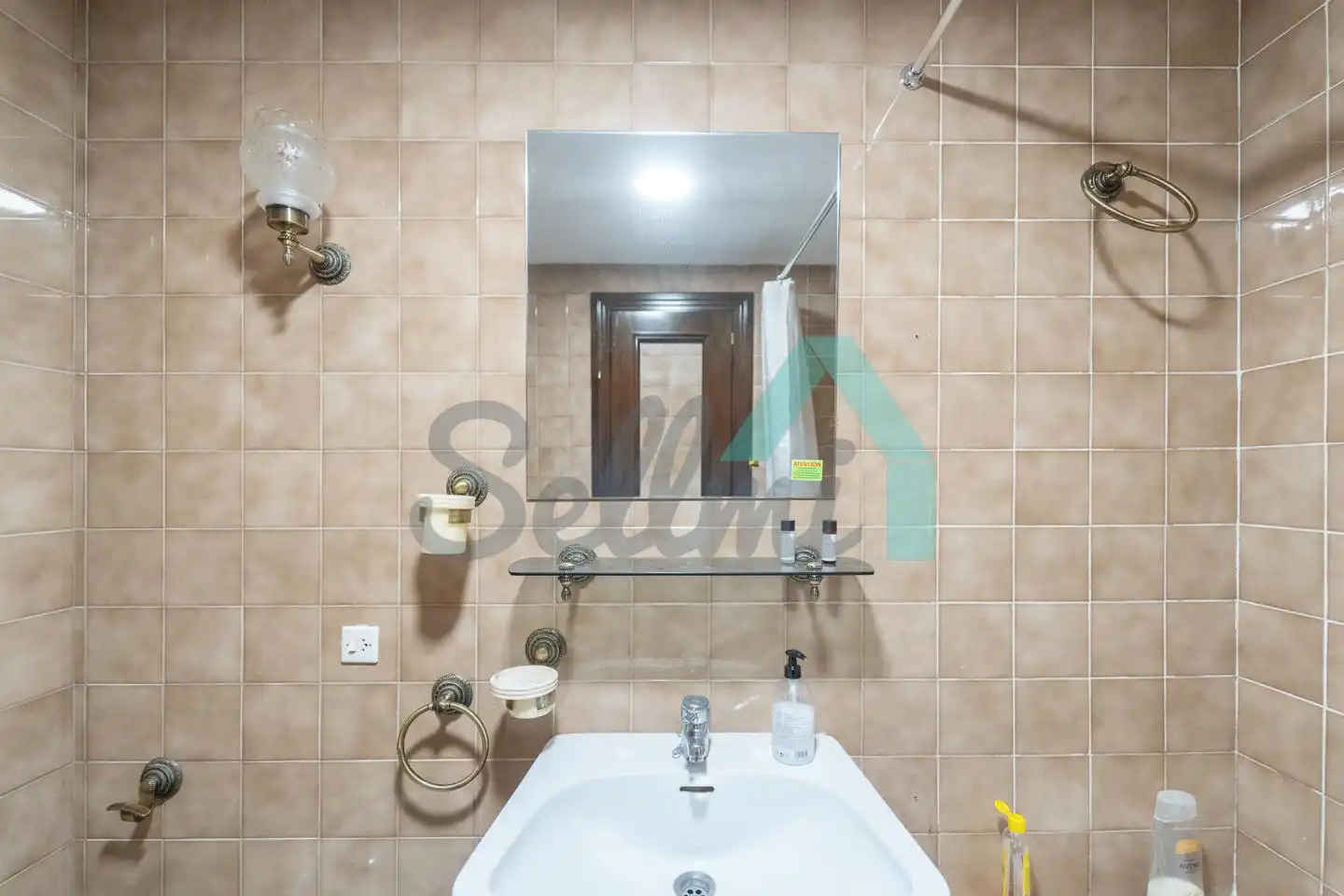 Bathroom of Flat for share in Oviedo   with Heating, Parquet flooring and Furnished