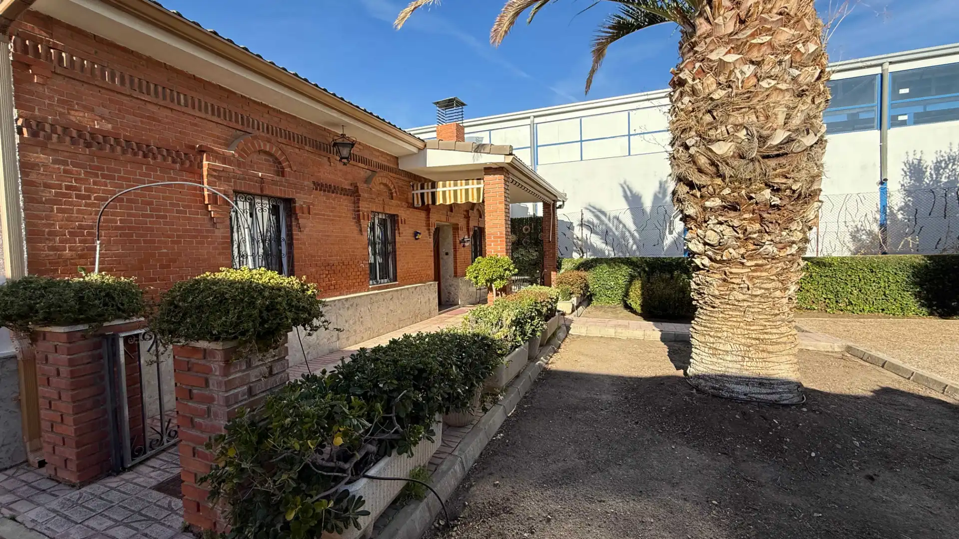 Exterior view of Houses for sale in Valladolid Capital  with Heating, Private garden and Parquet flooring