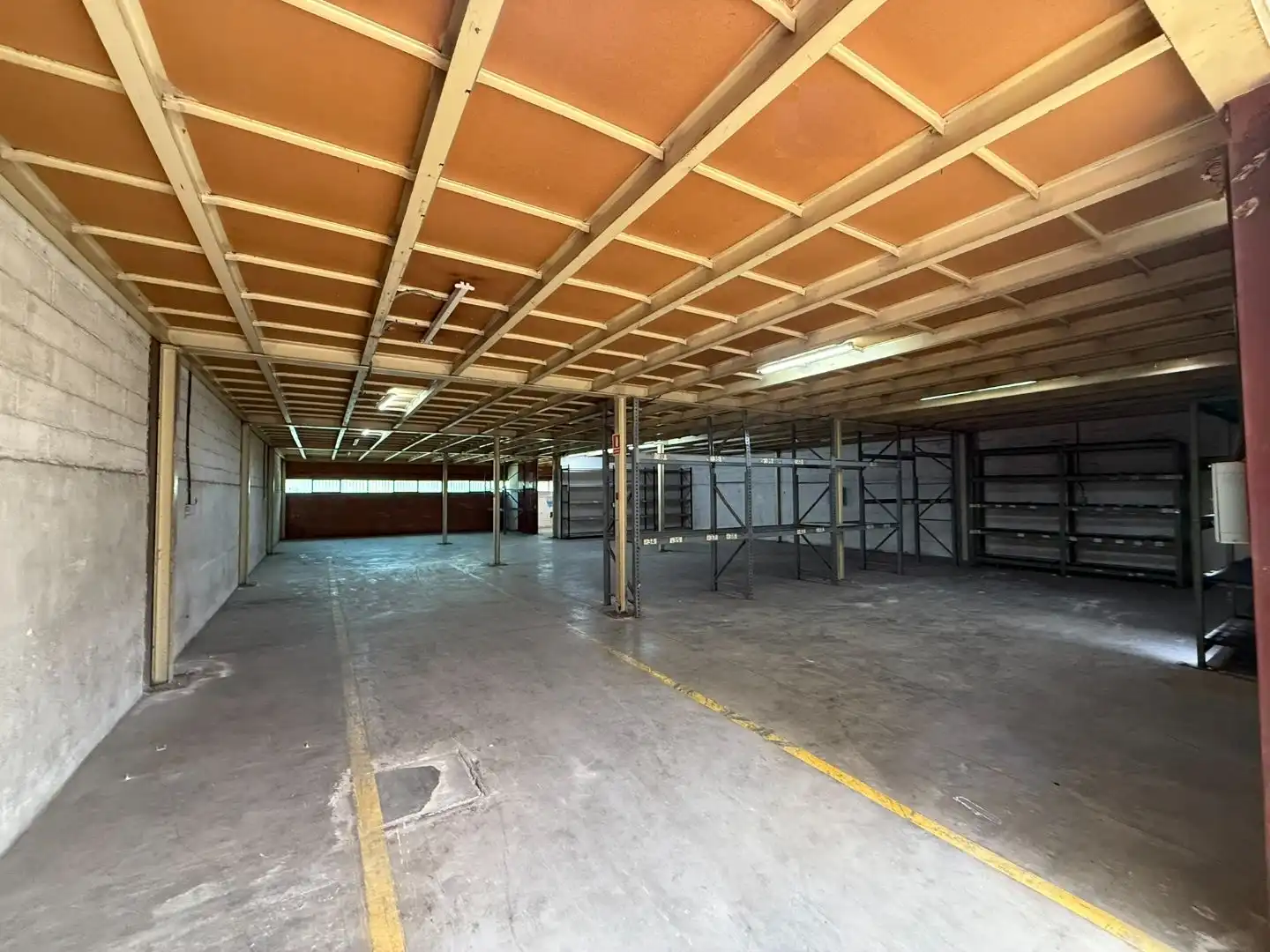 Industriegebäude zur Miete in Carrer Gregal 10, imagen 2