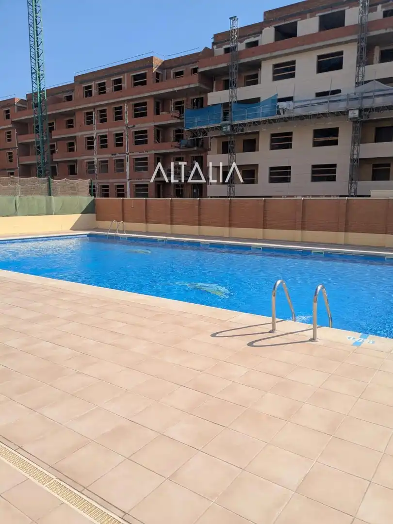 Piscina de Pis en venda en Cuenca amb Calefacció, Traster i Piscina