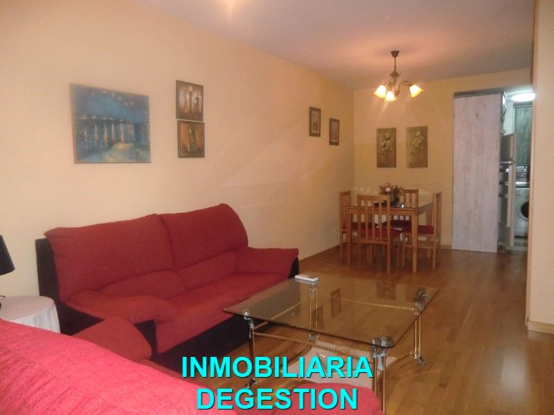 Living room of Apartment to rent in Linares  with Air Conditioner, Parquet flooring and Furnished