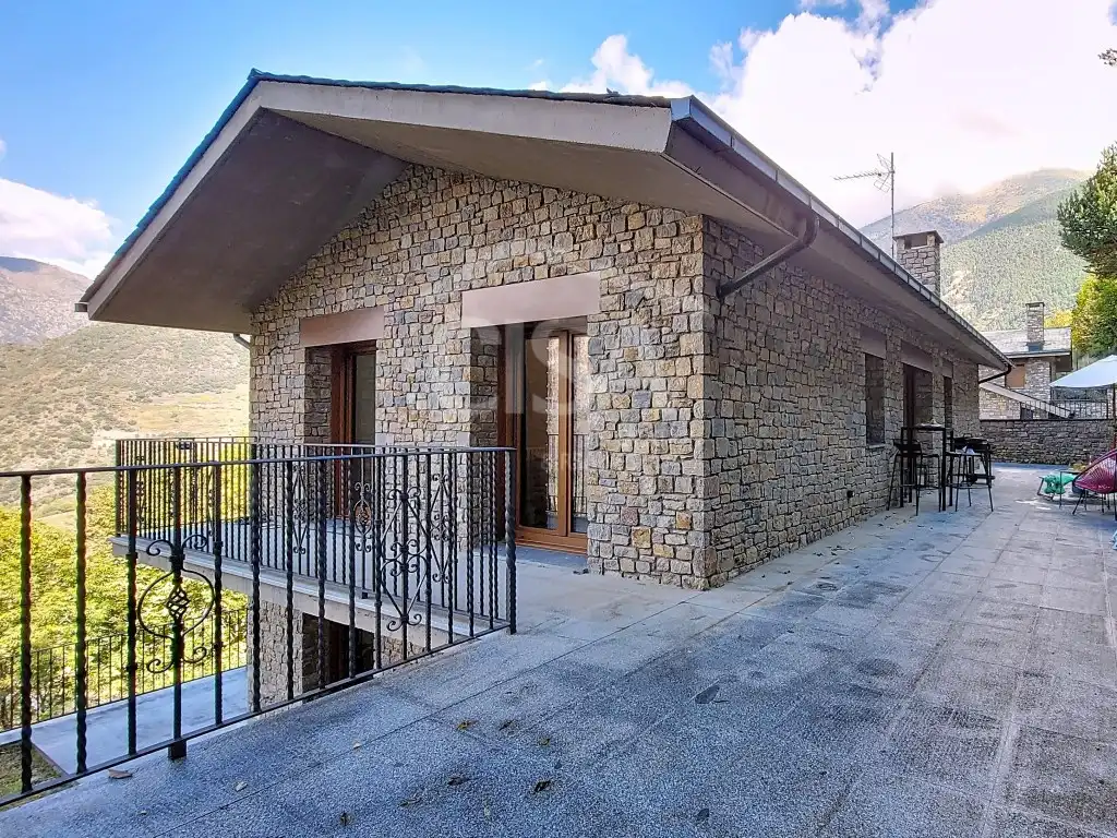 Vista exterior de Casa o chalet en venta en Sant Julià de Lòria con Balcón