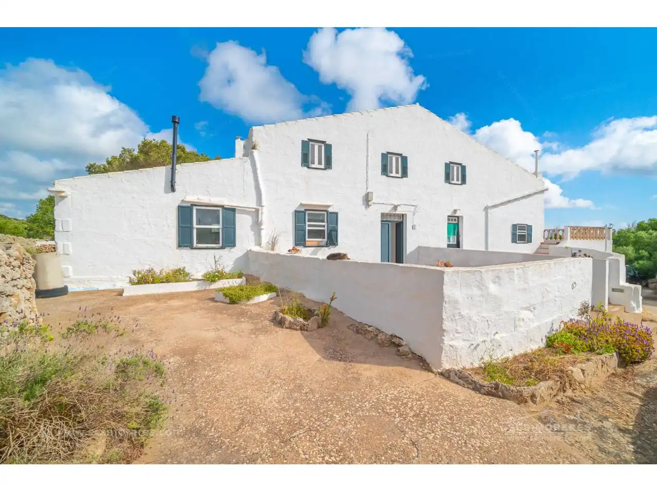Vista exterior de Finca rústica en venda en Maó - Mahón amb Jardí privat