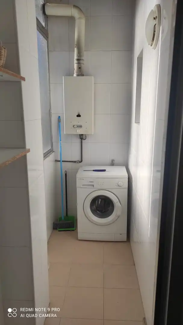 Bany de Apartament de lloguer en Cáceres amb Aire condicionat, Calefacció i Moblat