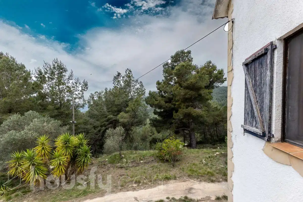 Vista exterior de Casa o xalet en venda en Torrelles de Foix amb Aire condicionat, Calefacció i Jardí privat