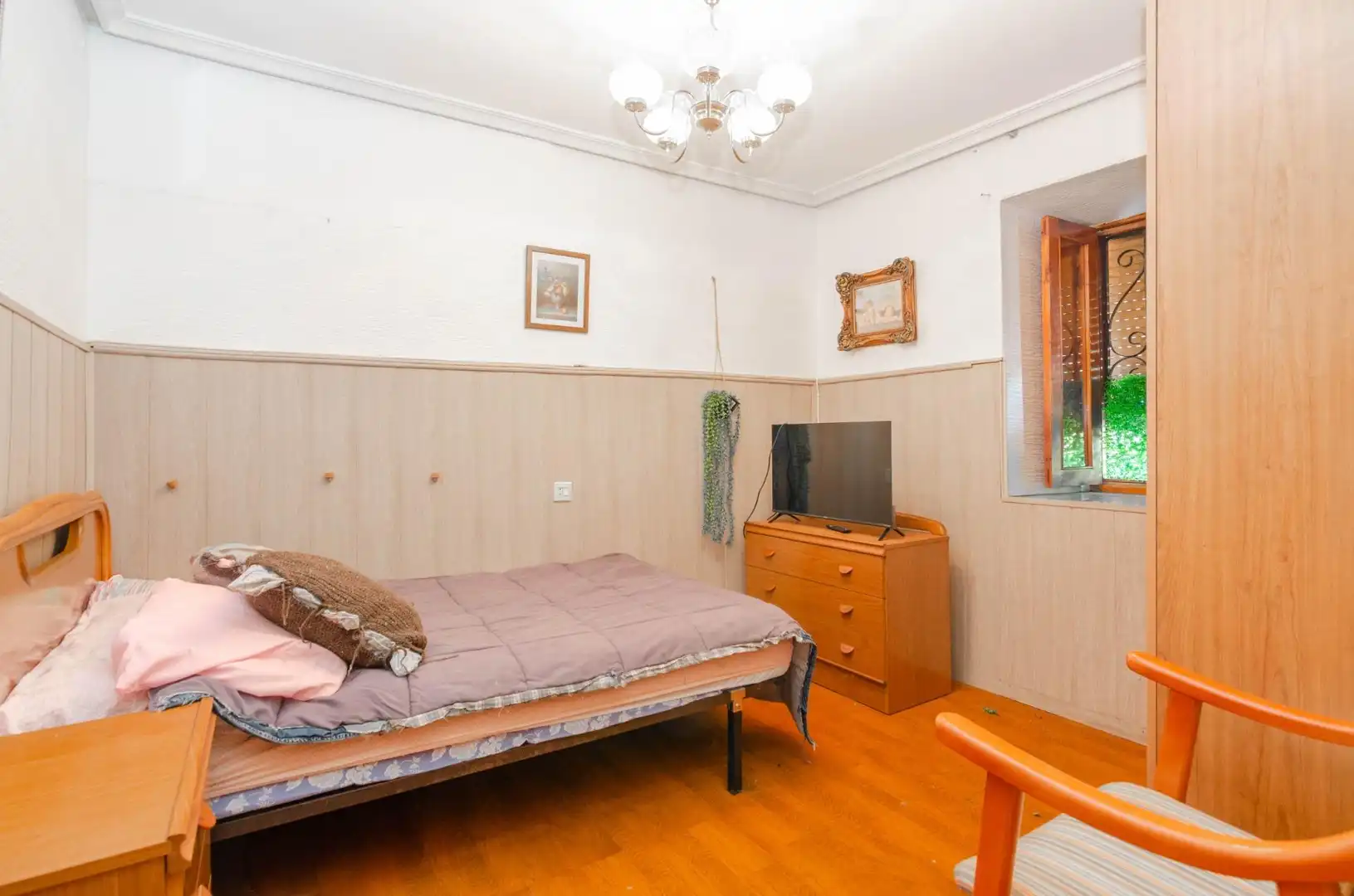 Habitación de Casa o chalet en venta en Mieres (Asturias) con Calefacción, Terraza y Amueblado
