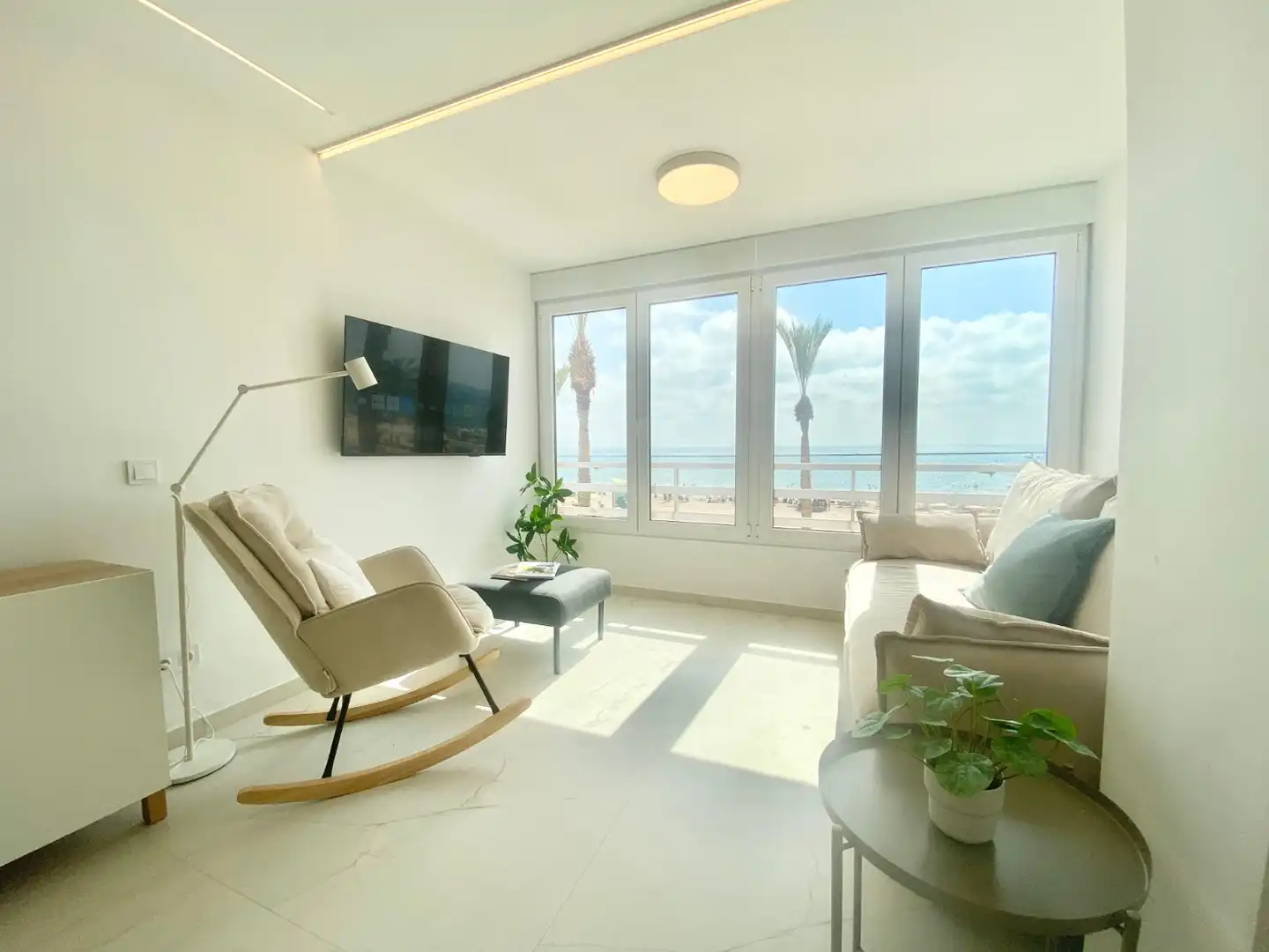 Wohnzimmer von Wohnung zur Miete in El Campello mit Klimaanlage, Schwimmbad und Möbliert