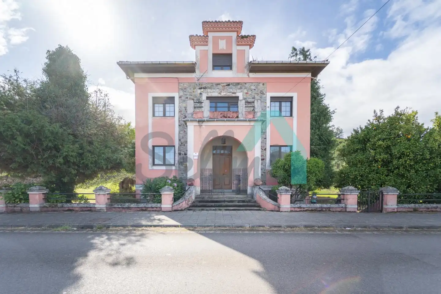 Vista exterior de Casa o chalet en venta en Grado con Calefacción, Jardín privado y Parquet