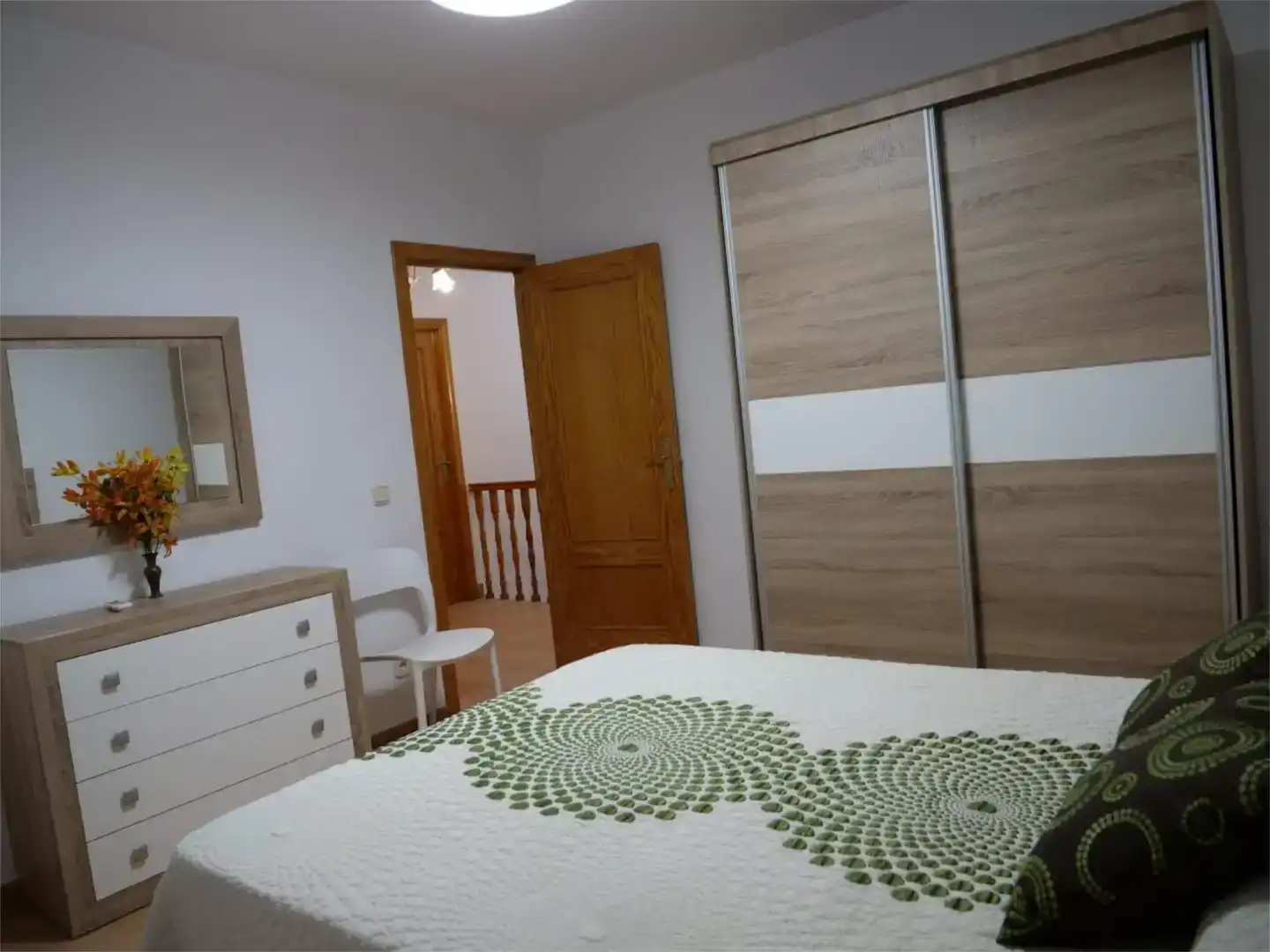 Schlafzimmer von Wohnung zur Miete in Baeza mit Privatgarten, Abstellraum und Möbliert