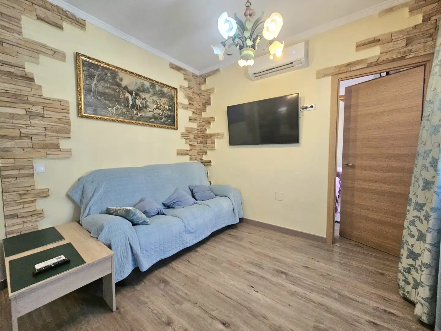 Sala de estar de Casa o chalet en venta en Torrevieja con Aire acondicionado, Jardín privado y Terraza