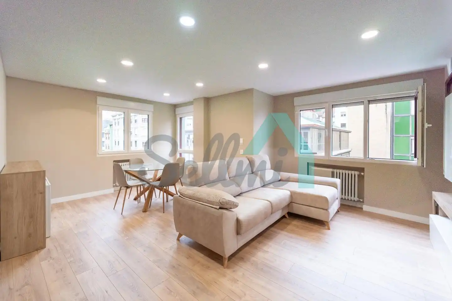 Sala d'estar de Pis de lloguer en Langreo amb Calefacció i Moblat