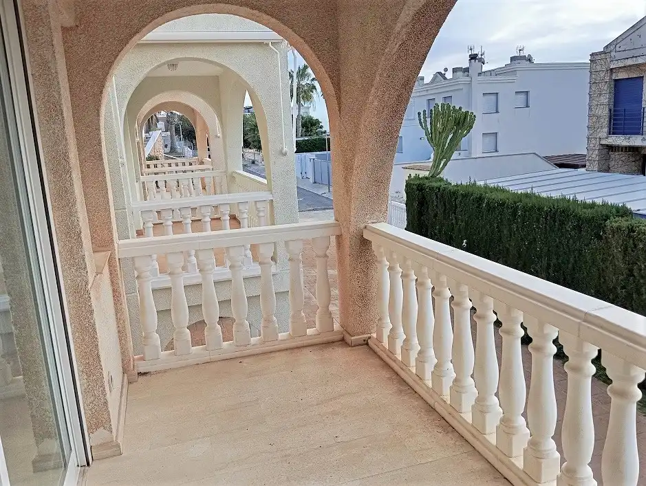 Terraza de Casa o chalet de alquiler en Santa Pola con Calefacción, Terraza y Amueblado