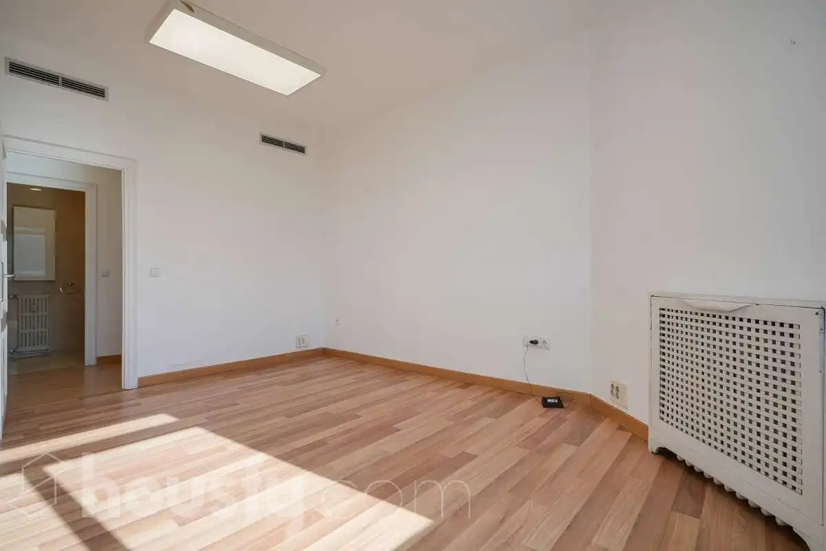 Piso en venta en Madrid con Aire acondicionado, Calefacción y Terraza