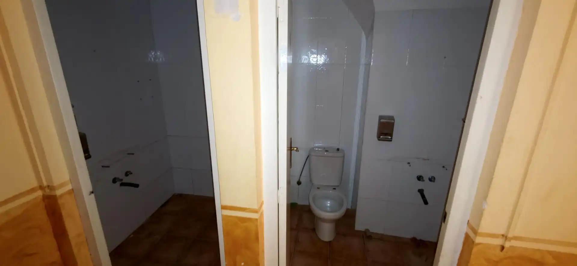Bathroom of Houses for sale in Porrera, Tarragona