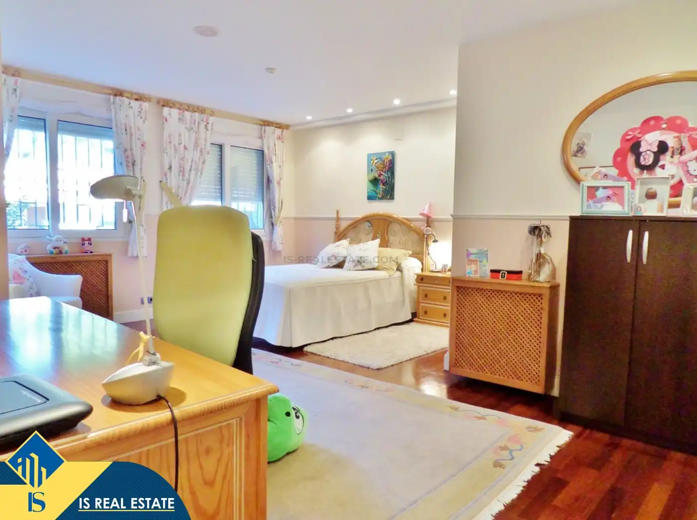Bedroom of Houses for sale in Alicante / Alacant  with Terrace, Swimming Pool and Furnished